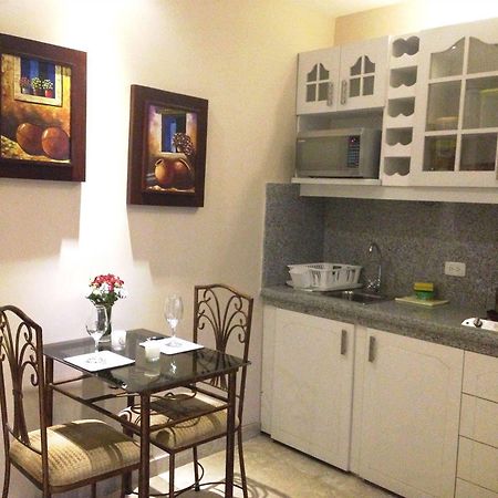 El Patio Suites II Guayaquil Bagian luar foto