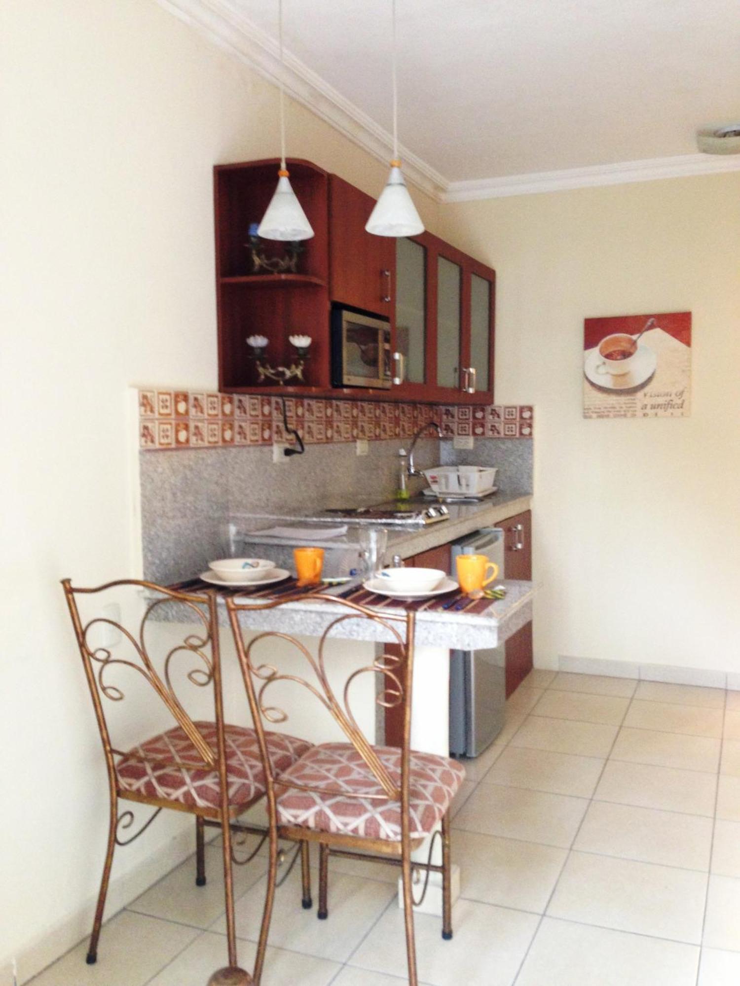 El Patio Suites II Guayaquil Bagian luar foto