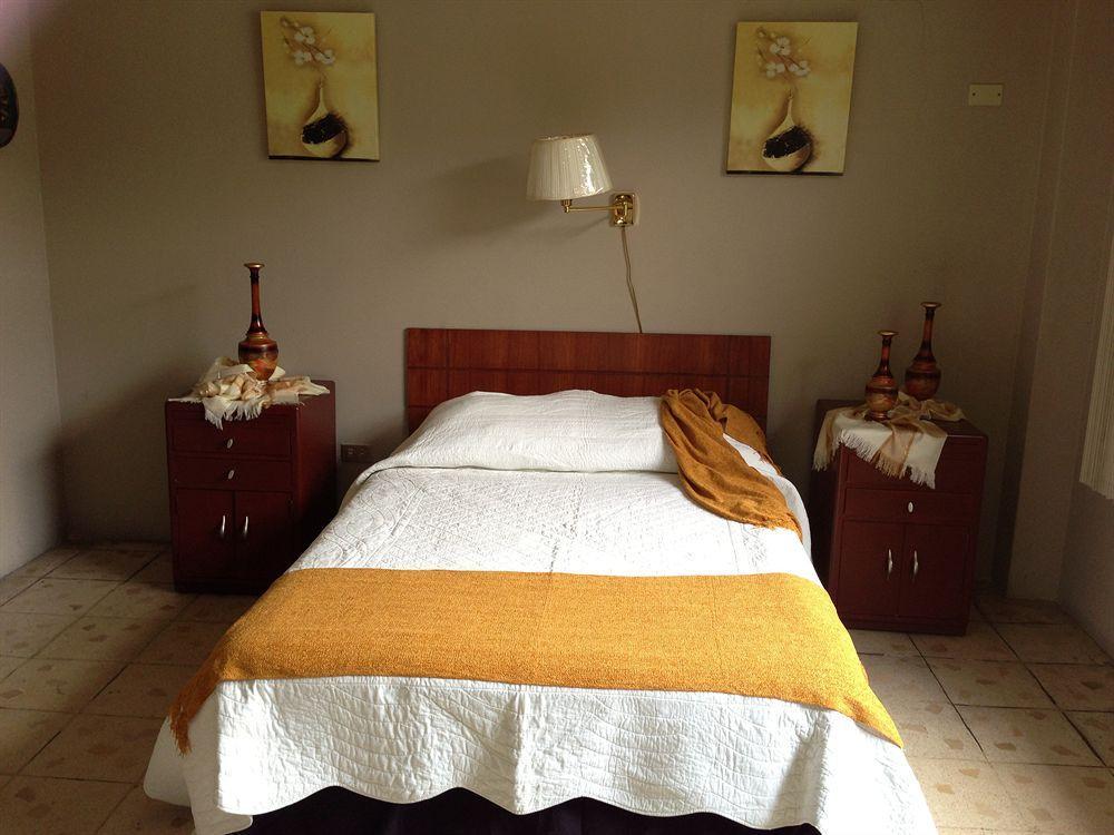 El Patio Suites II Guayaquil Bagian luar foto