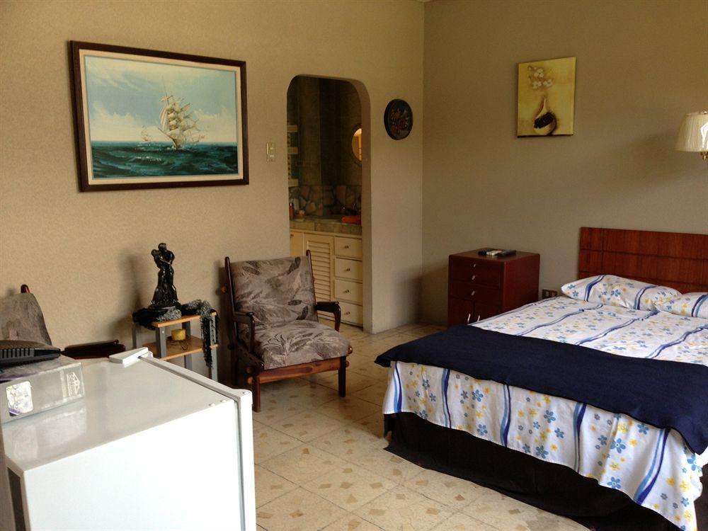 El Patio Suites II Guayaquil Bagian luar foto