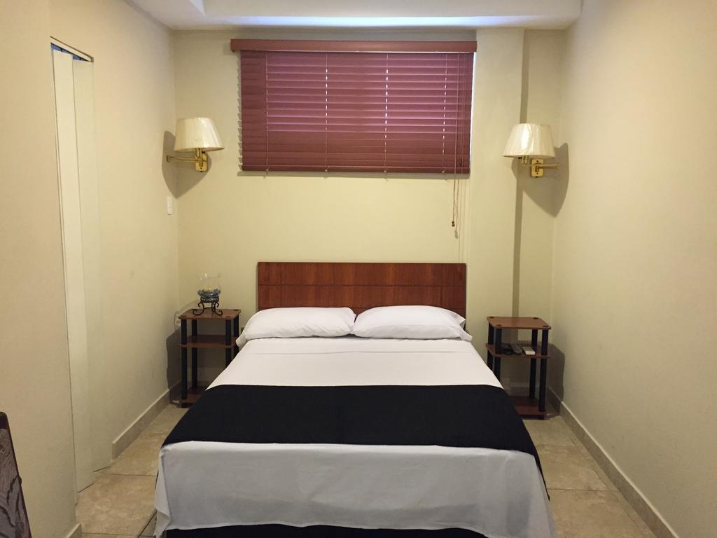 El Patio Suites II Guayaquil Bagian luar foto