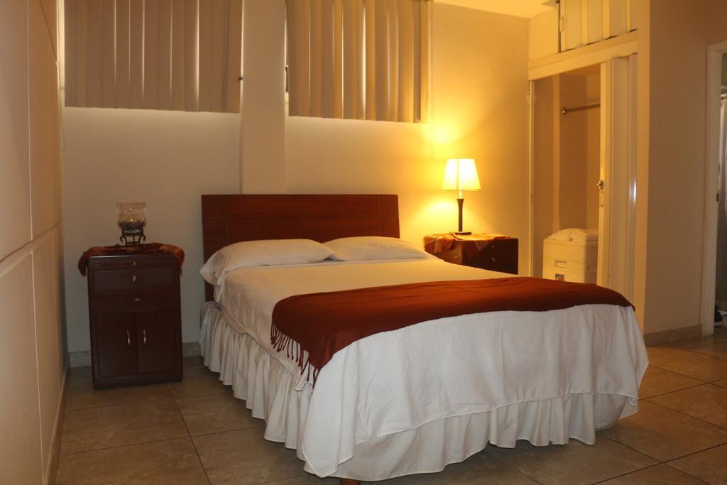 El Patio Suites II Guayaquil Bagian luar foto