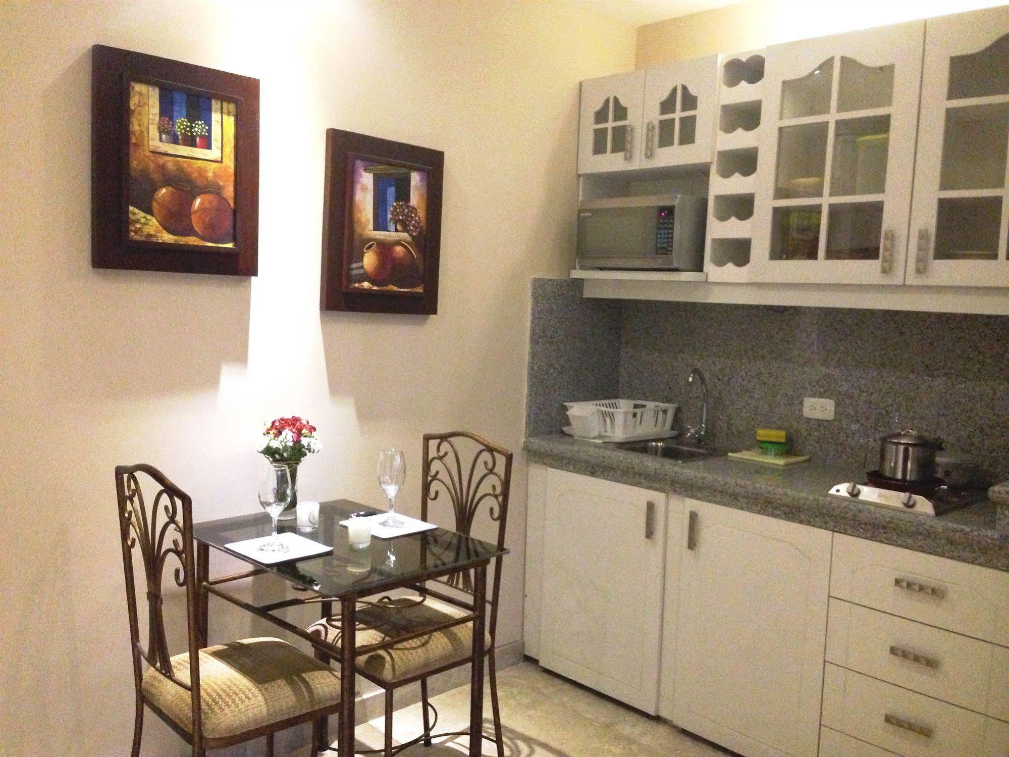 El Patio Suites II Guayaquil Bagian luar foto