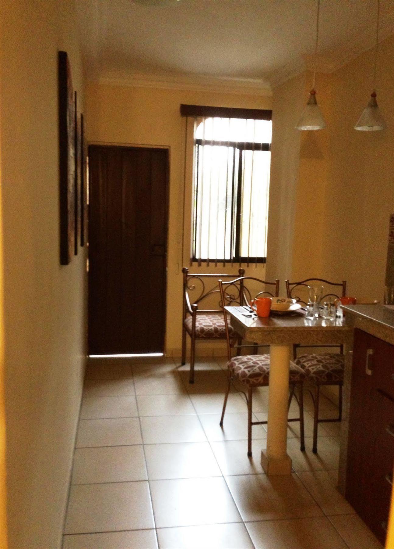 El Patio Suites II Guayaquil Bagian luar foto