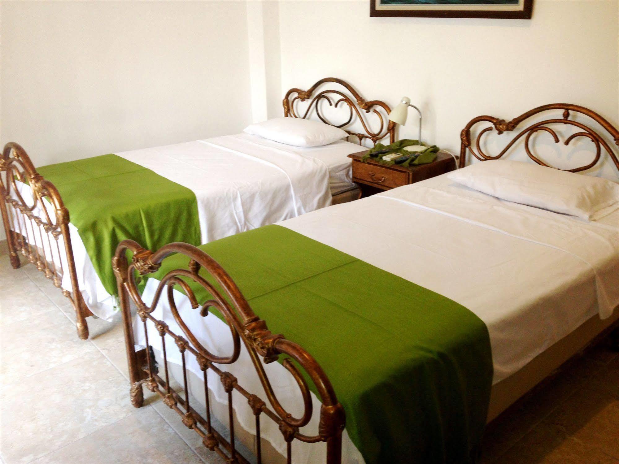 El Patio Suites II Guayaquil Bagian luar foto