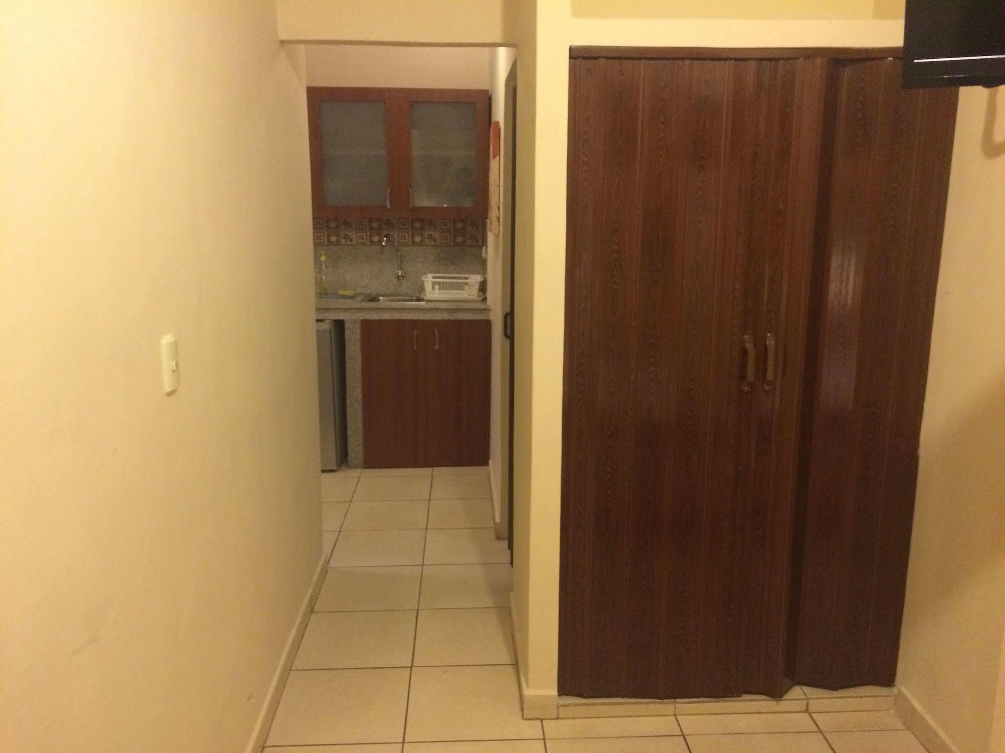 El Patio Suites II Guayaquil Bagian luar foto