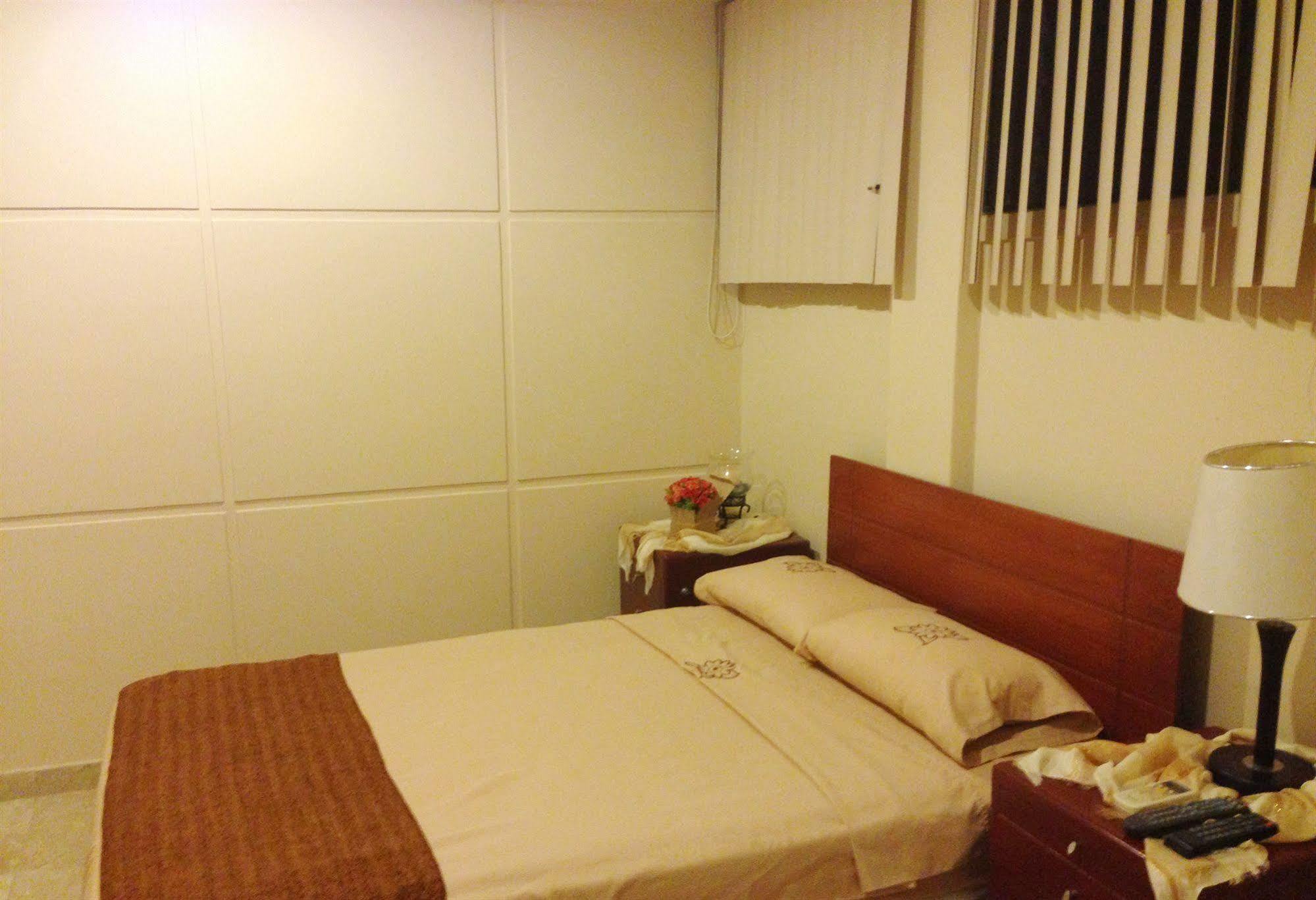 El Patio Suites II Guayaquil Bagian luar foto